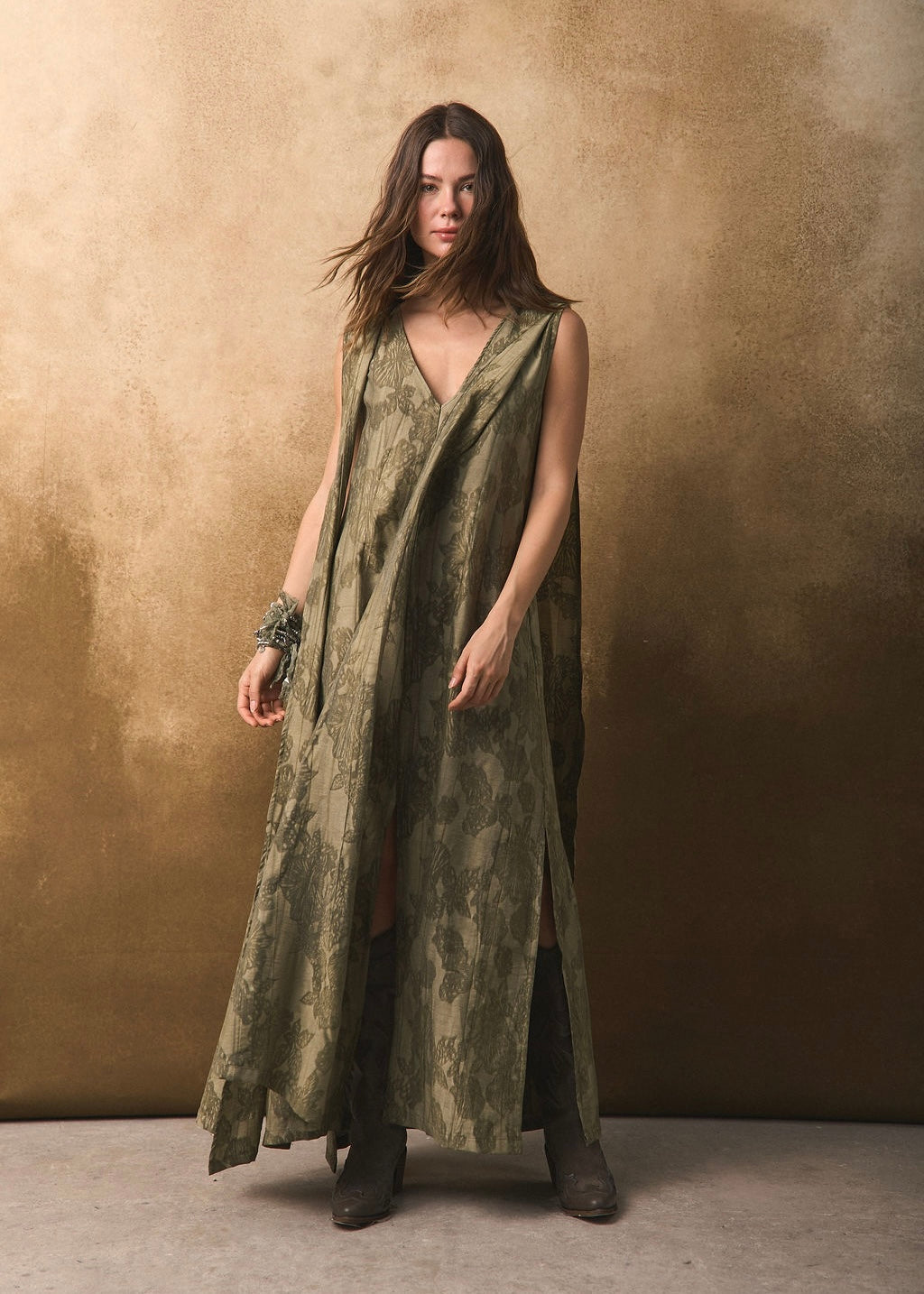 Nudos de la tierra dress