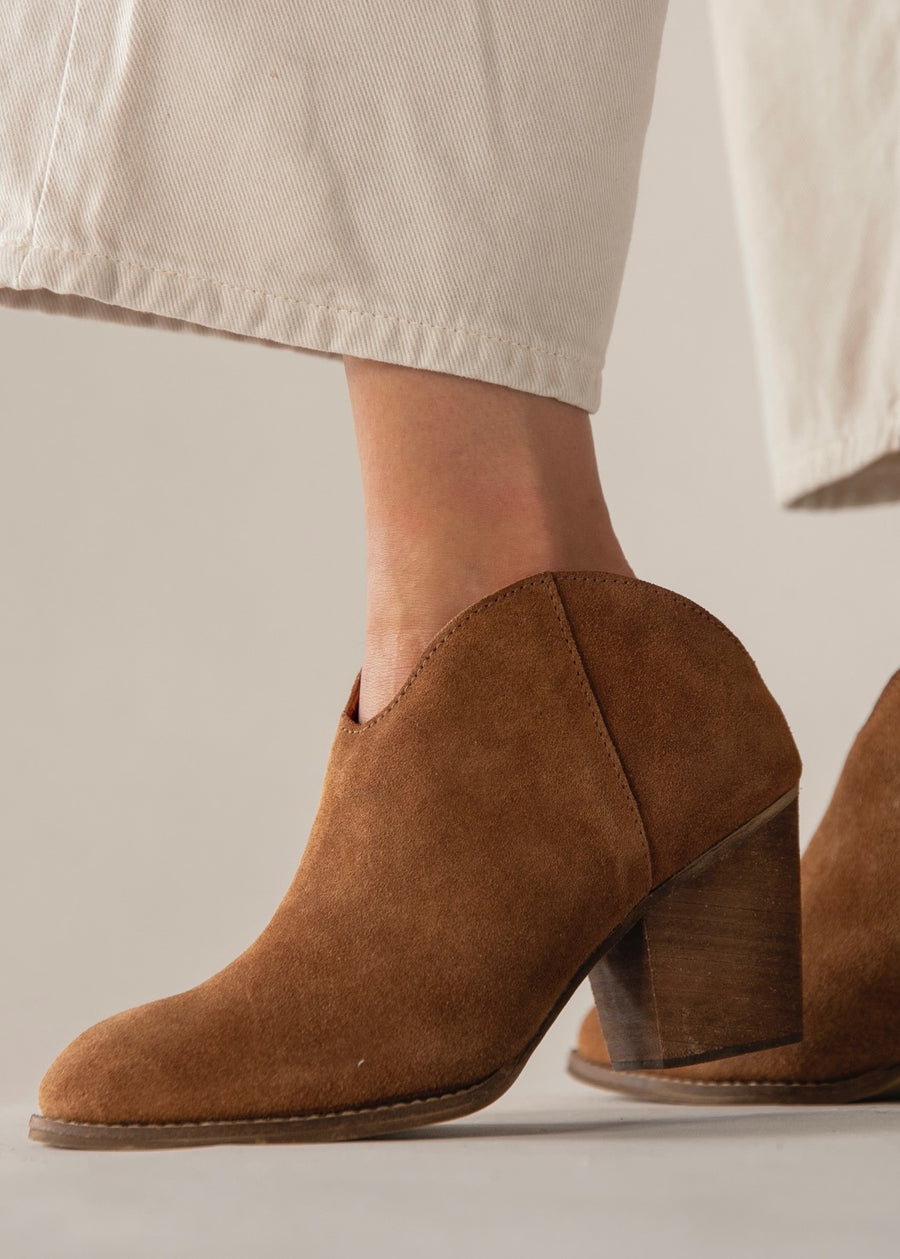 Undercut bootie